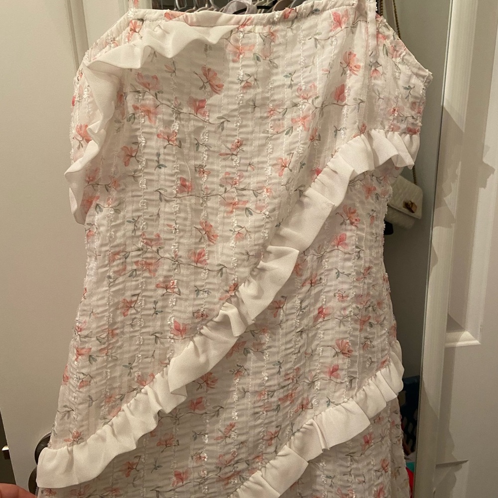 Floral white ruffle midi dress! ✨ - Picture 4 of 4